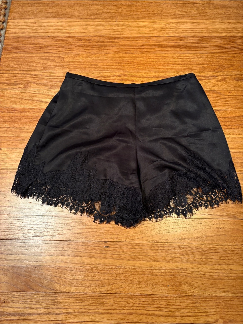 Reformation Fern Black High-Waist Lace Trim Shorts - Picture 4 of 4